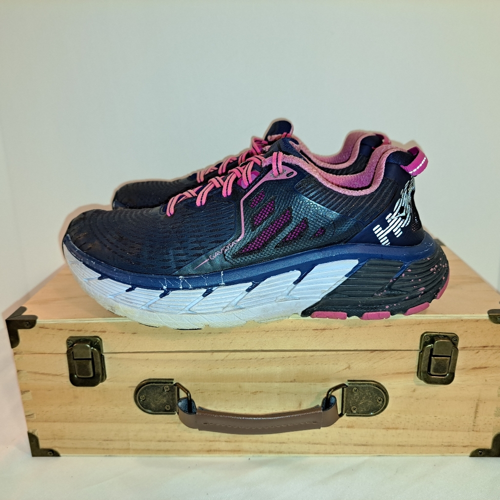 Hoka One One Women's Gaviota Running Shoes, Size 8